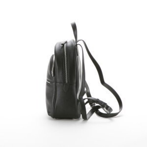 Backpack - Picture 6 of 7